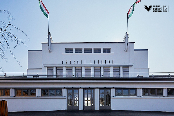 LED megjelenítő a megújult Nemzeti Lovardában