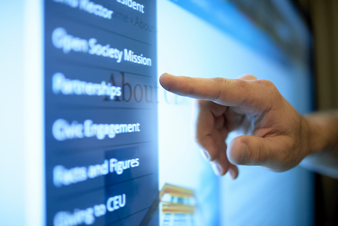 Vegroup project - digital signage