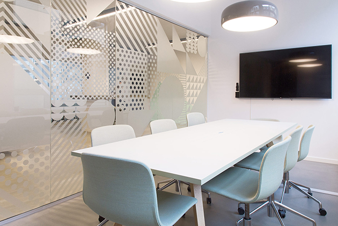 Vegroup project - modern tárgyaló