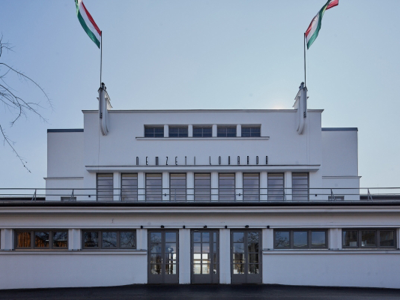 Nemzeti Lovarda Budapest – Tattersall