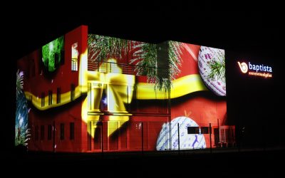 Különleges fényfestéssel zártuk a Baptista Szeretetszolgálat idei Cipősdoboz Akcióját