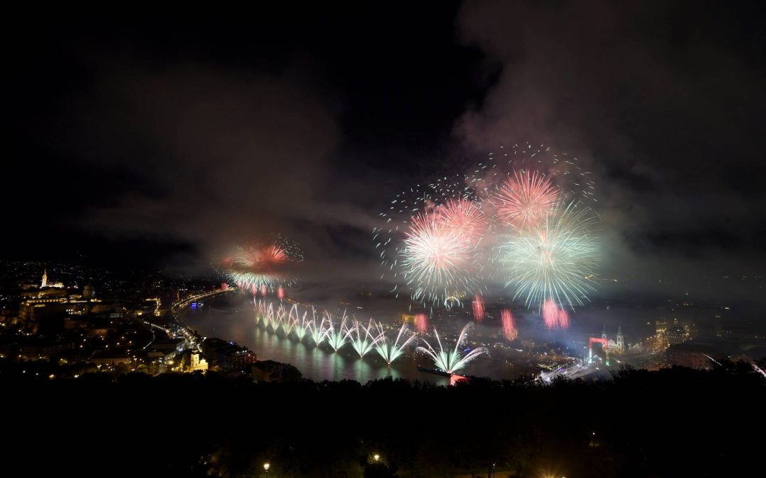 300 méteres távolságból vetítettük meg az Országházat minden idők leglátványosabb Szent István Napján