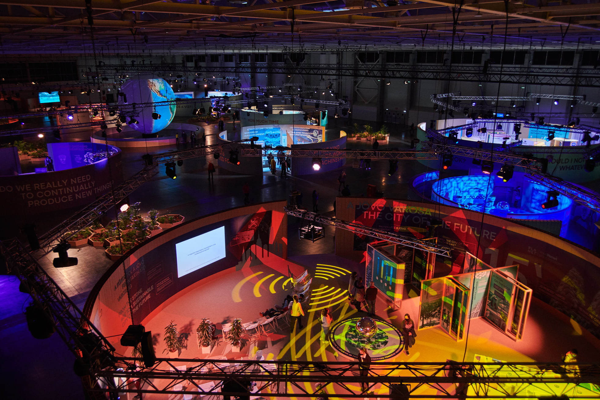 Vegroup.hu - rólunk